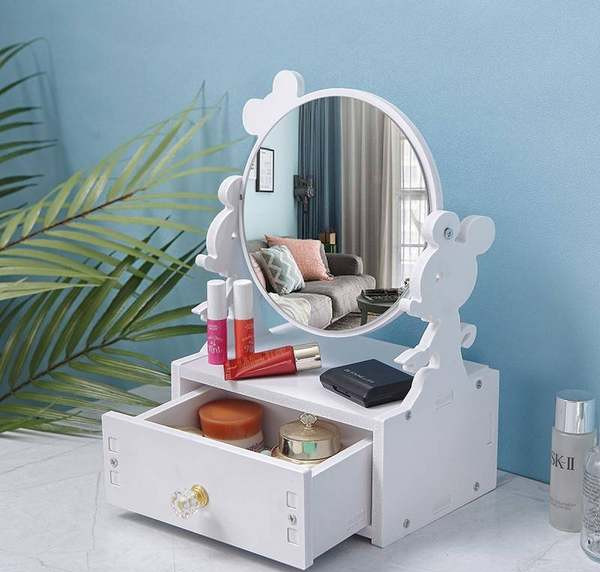 Lauaarvuti kosmeetikapeegel koos hoiukarbiga