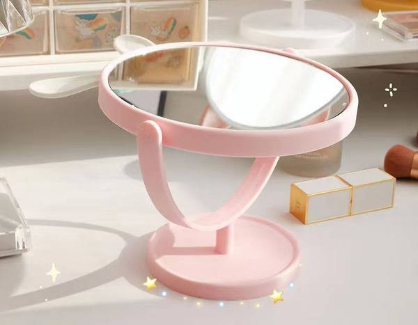 Lauapealne kõrvadega naistepeegel