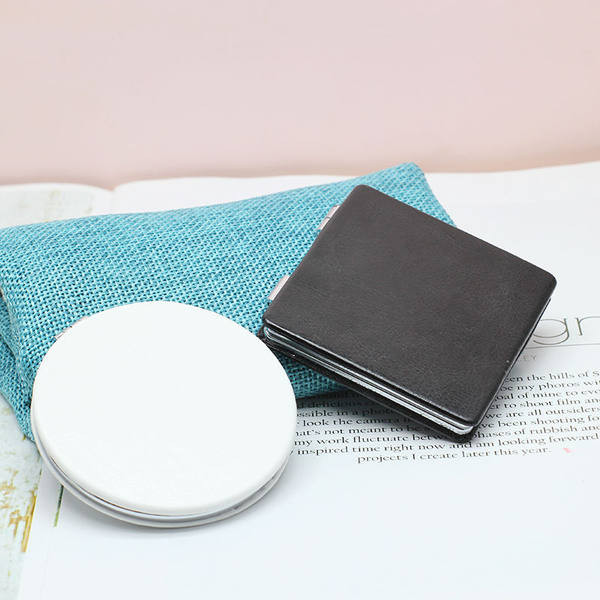 Kolmes värvitoonis naiste kokkupandav peegel