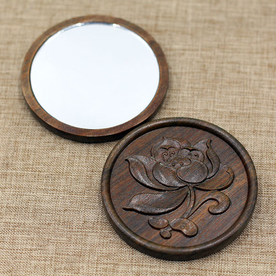 Väike trükiga taskupeegel