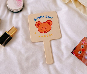 Kaasaskantav kosmeetiline peegel koos rakendusega