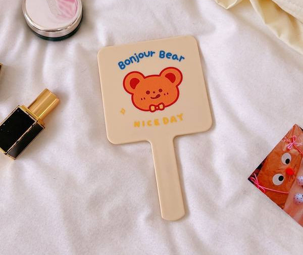 Kaasaskantav kosmeetiline peegel koos rakendusega