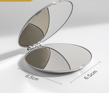 Naiste kokkupandav peegel