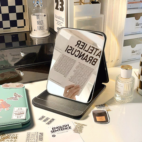 Φορητός αναδιπλούμενος καθρέφτης