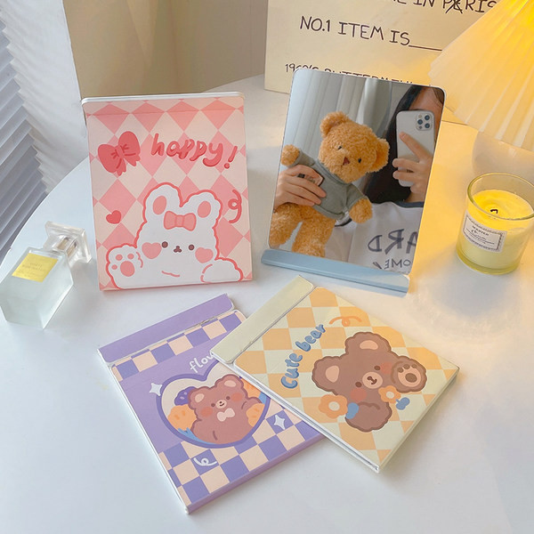 Kaasaskantav väike aplikatsiooniga peegel