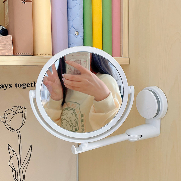 Uue mudeli kosmeetiline peegel seinaalusega