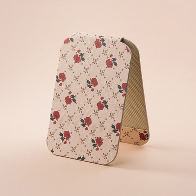 Kokkupandav kosmeetiline peegel koos aplikatsiooniga