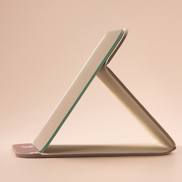 Kokkupandav kosmeetiline peegel koos aplikatsiooniga