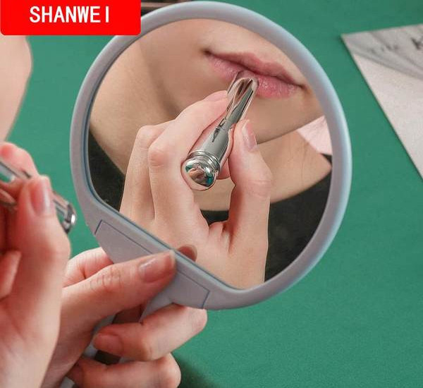 Kaasaskantav kosmeetiline peegel