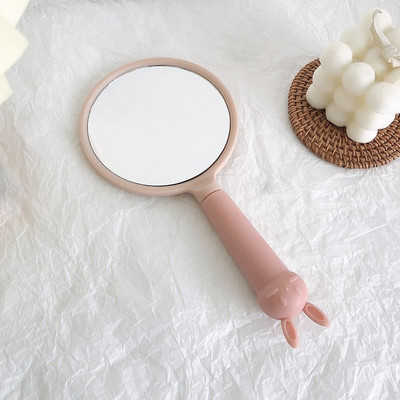 Kaasaskantav ümmargune kosmeetiline peegel