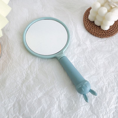 Kaasaskantav ümmargune kosmeetiline peegel