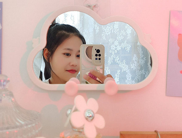 Töölaua kosmeetiline peegel