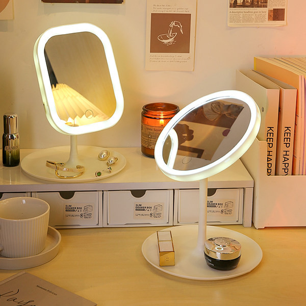 Pöörlev kosmeetiline peegel