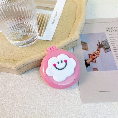 Žensko sklopivo ogledalo s češljem