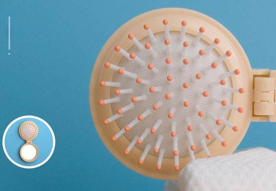 Žensko sklopivo ogledalo s češljem