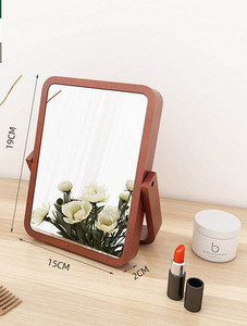 Žensko prijenosno ogledalo