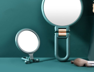 Настолни огледало с кръгла форма