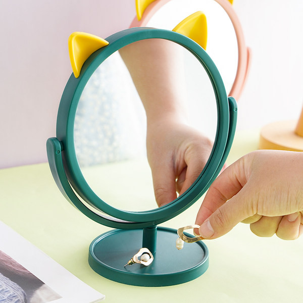 Dvostrano kozmetičko ogledalo s ušima