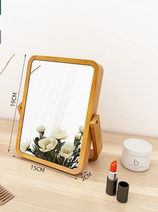 Moteriškas kasdienis sulankstomas veidrodis