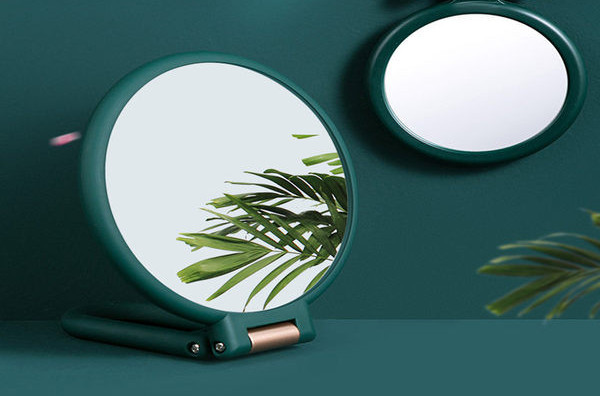 Dvostrano žensko ogledalo sa stalkom
