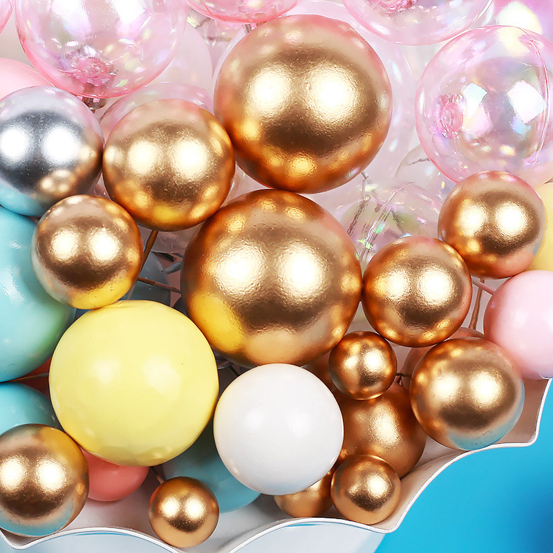 10 vnt. rutulinių tortų tvarsčių, skirtų gimtadienio vakarėliui.