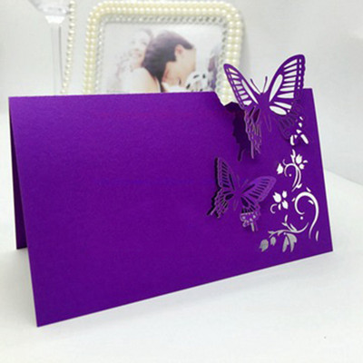 50 buc/lot Cărți cu nume de masă cu fluturi tăiate cu laser Cărți cu nume de oaspeți Cărți de marcare pentru decorarea mesei pentru petrecerea de nuntă Favoruri de nuntă