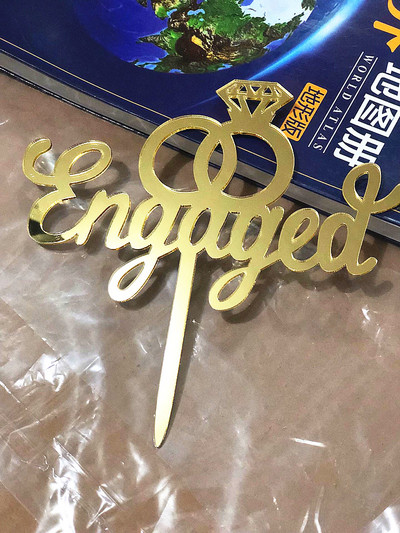 Oleme kihlatud koogitops, kihlus, pulmapidu, poissmeestepeo pulmade kaunistamine esmaklassilise kullasäraga