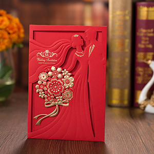 1 tk Punase kullaga laserlõigatud pulmakutsete kaart Elegantne ümbrikutega õnnitluskaart pulmapeo kaunistustega pruut ja peigmees