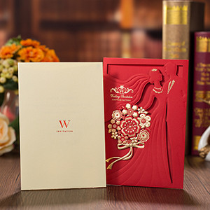 1 tk Punase kullaga laserlõigatud pulmakutsete kaart Elegantne ümbrikutega õnnitluskaart pulmapeo kaunistustega pruut ja peigmees
