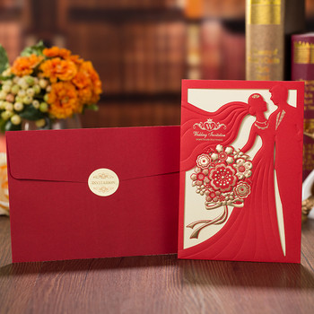 1 τεμ. Κόκκινο χρυσό κομμένο με λέιζερ Προσκλητήρια γάμου Νύφη και γαμπρός Κομψή ευχετήρια κάρτα με φακέλους Διακοσμήσεις γάμου