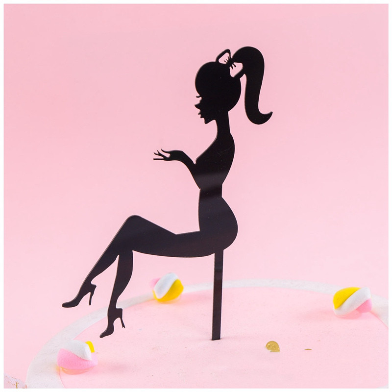 1tk/Kuldne tüdruku inimfiguur Tordi pealistükk Lipud Pulmad Palju õnne sünnipäevaks Tordikaunistused Tassikoogitops pulmakoogi tarvikud