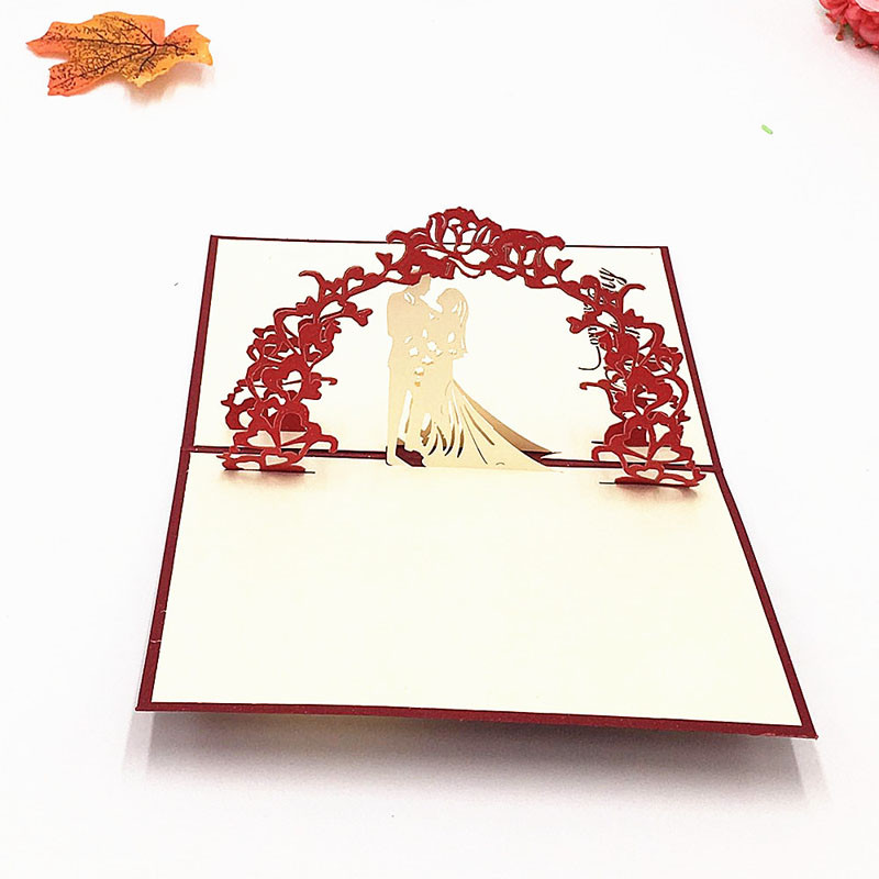Käsitsi valmistatud 3D-romantilise pulma 3D-hüpikõnnistuse õnnitluskaart ümbrikutega sõbrapäevapeo pulmatarbeks