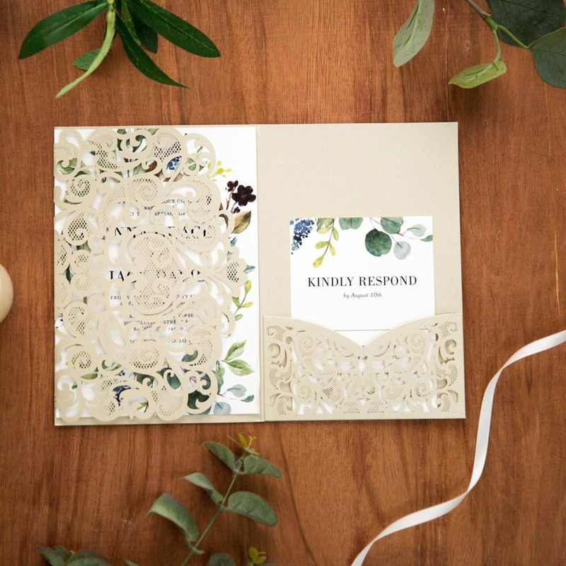 (10 τεμάχια/παρτίδα) Προσκλητήριο γάμου μαύρης τσέπης με κοπή με λέιζερ με ευχαριστήρια κάρτα Προσωπικό Τριπλό Προσκλητήριο Γενεθλίων XV IC136