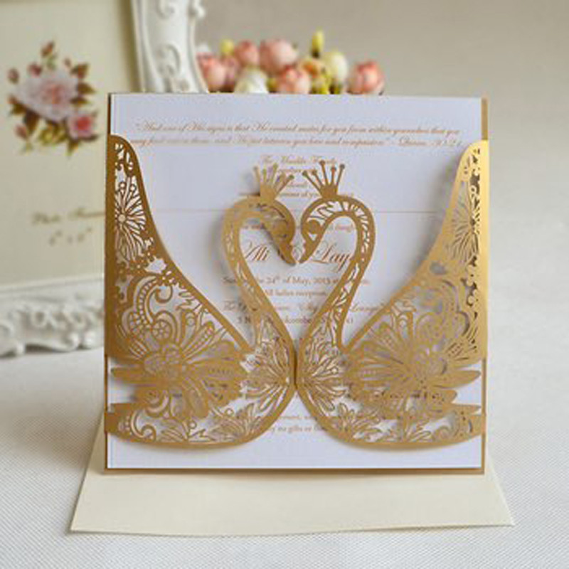 (30 tk/partii) Laser Cut Gold Swan Design Pulmakutsed Läikiv paberkaart sünnipäevaks äripeo kaunistamiseks IC130