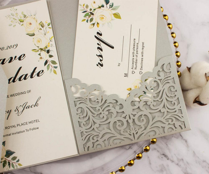 10 tk Elegantne Burgundia kolmeosaline taskuvoldik, laserlõigatud pulmakutsed Kohandatav kolmeosaline taskukaardivärav peo jaoks