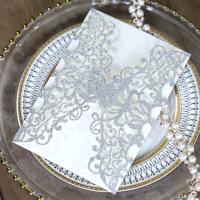 10 kom/lot Prilagođena svjetlucava čestitka u boji Pozivnica za vjenčanje Prazna unutarnja stranica Čestitke za vjenčanje Čestitka s leptirom