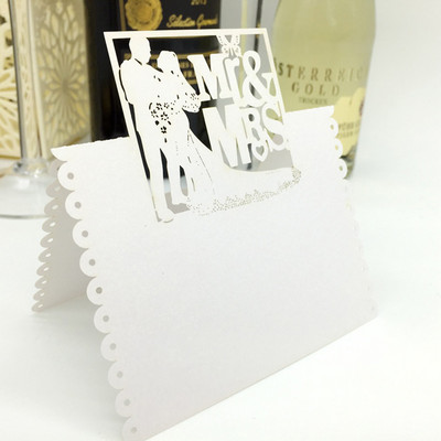 100 τμχ White Laser Cut Lovers Bride and Groom Mr& Mrs DIY Τραπέζι Όνομα Θέση Κάρτες Διακόσμηση γάμου Εκδήλωση προμήθειες Διακόσμηση πάρτι