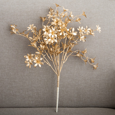 Τεχνητά φυτά Χρυσά ψεύτικα λουλούδια Πλαστικό γρασίδι Ρύθμιση γάμου Φύλλα Φθινοπωρινά είδη για πάρτι σπιτιού Χριστουγεννιάτικα στολίδια