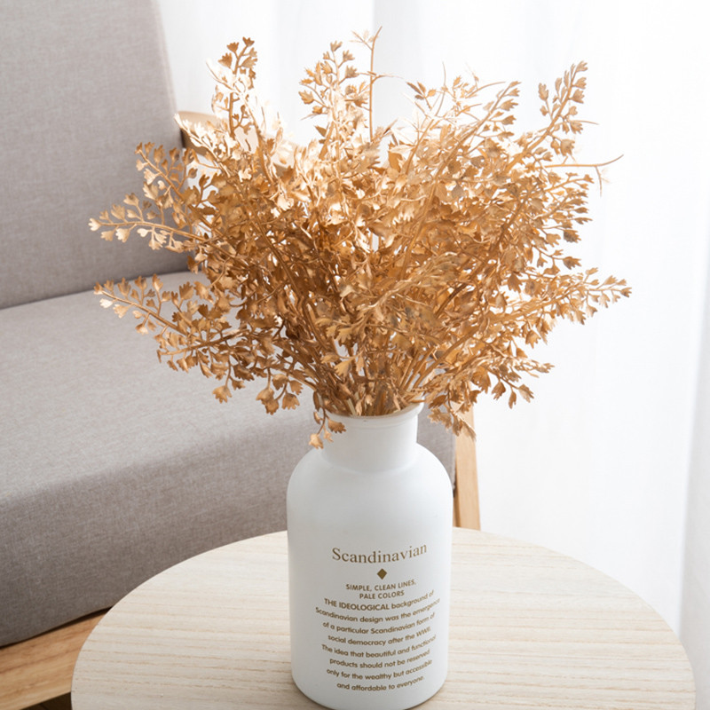 Τεχνητά φυτά Χρυσά ψεύτικα λουλούδια Πλαστικό γρασίδι Ρύθμιση γάμου Φύλλα Φθινοπωρινά είδη για πάρτι σπιτιού Χριστουγεννιάτικα στολίδια