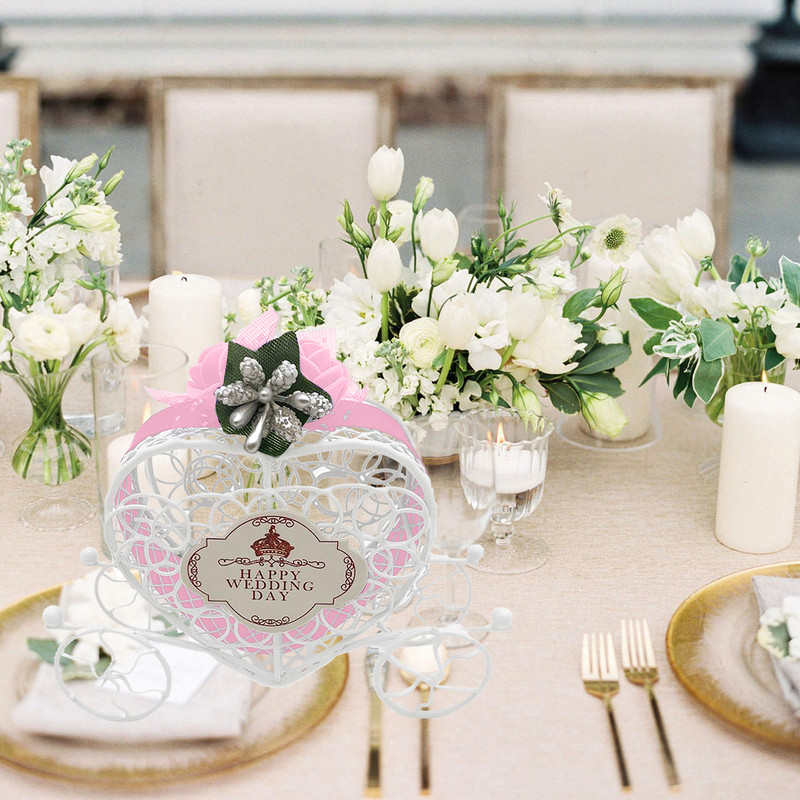 Südamekujuline vankrihoidja kinkekarbid valge rauast kommikarbi õõnes ümbris pulmade jõulupeo sisustustarbed