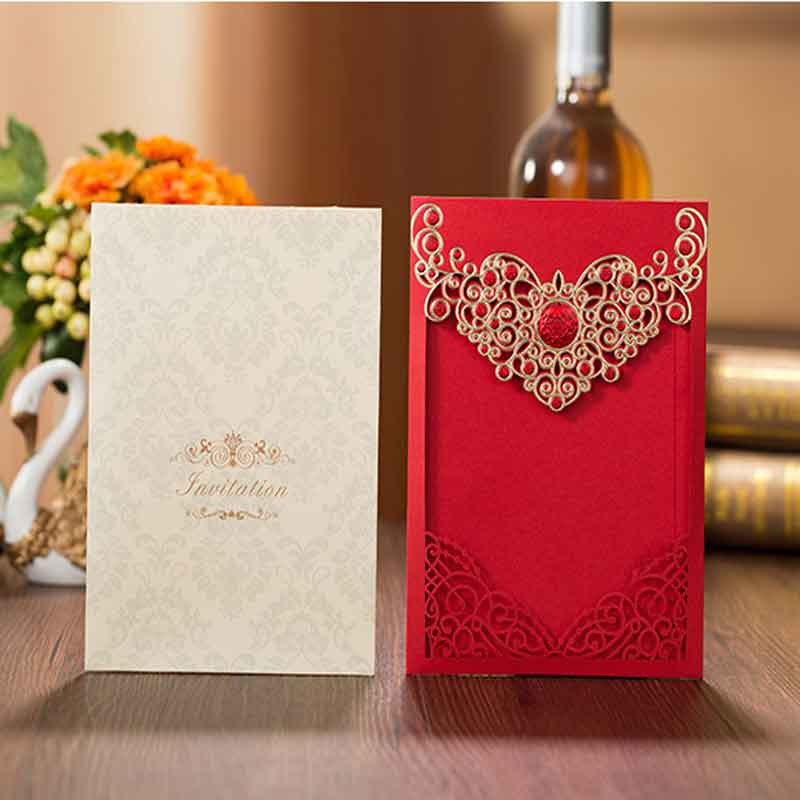 10 vnt. lazeriu pjaustytų vestuvių kvietimų atvirukai Rožių meilės širdies sveikinimo atvirukai Tinkinti vokus su juostele vestuvių vakarėlio dekoravimu