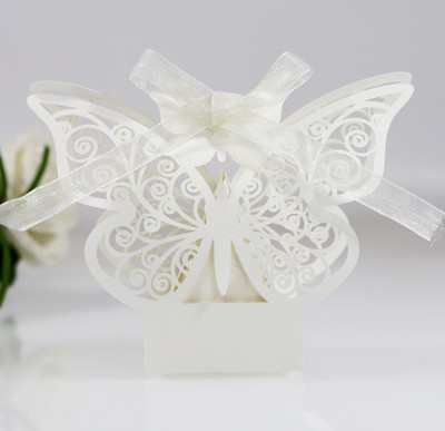 10 tk Laserlõigatud õõnes šokolaadikommikarp kullast liblikaga pakkekarbid paeltega hulgimüük Pulmapeo teenete pakkimine