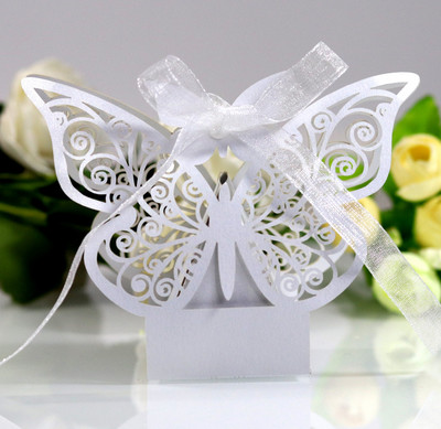 10 tk Laserlõigatud õõnes šokolaadikommikarp kullast liblikaga pakkekarbid paeltega hulgimüük Pulmapeo teenete pakkimine