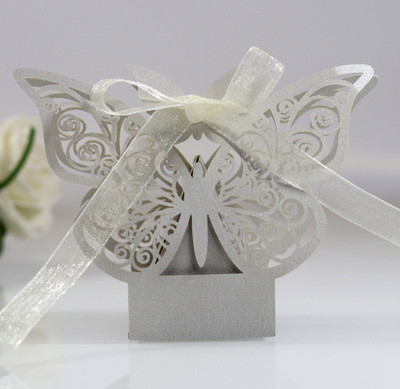 10 tk Laserlõigatud õõnes šokolaadikommikarp kullast liblikaga pakkekarbid paeltega hulgimüük Pulmapeo teenete pakkimine