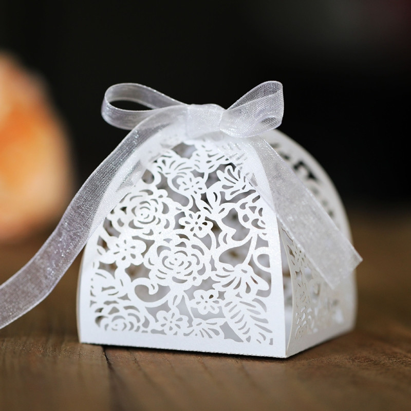 50 tk Punase kullaga roosa roosi pulmakommikarp laseriga lõigatud õõnsad sõbrapäeva kinkekarbid pakend hulgimüük beebipeo teenete jaoks