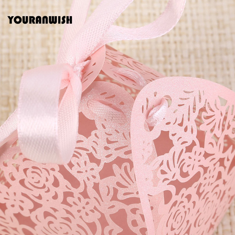 Uus 50/100 tk lindiga püramiid-laserlõigatud pulmakommi kingitus šokolaadikarp valge roosa