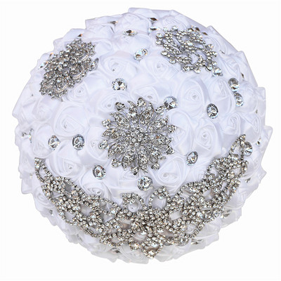 Πολυτελείς καθαρές λευκές ανθοδέσμες γάμου για νύφη και παράνυμφο Εξαιρετικές κορδέλες από στρας, χειροποίητα σκηνικά γάμου