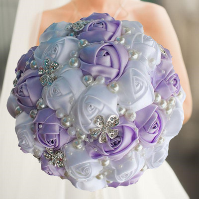 Kollased kuningsinised pulmakimbud kristallist pruudikimpudega pruutneitsi kunstsatiinroosid pruutlilled