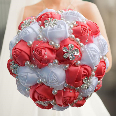 Kollased kuningsinised pulmakimbud kristallist pruudikimpudega pruutneitsi kunstsatiinroosid pruutlilled