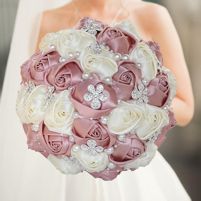 Kollased kuningsinised pulmakimbud kristallist pruudikimpudega pruutneitsi kunstsatiinroosid pruutlilled